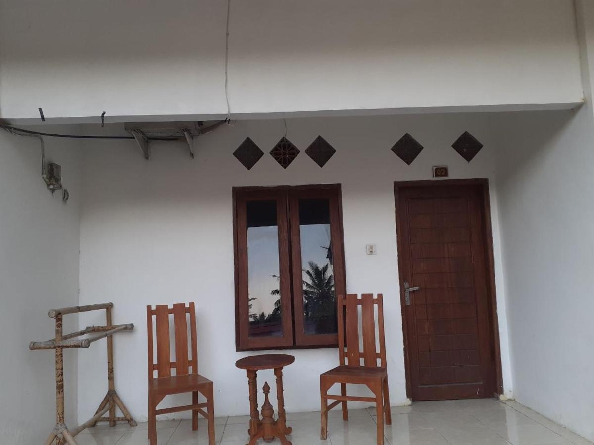 Mugeni Homestay Senggigi Exterior foto
