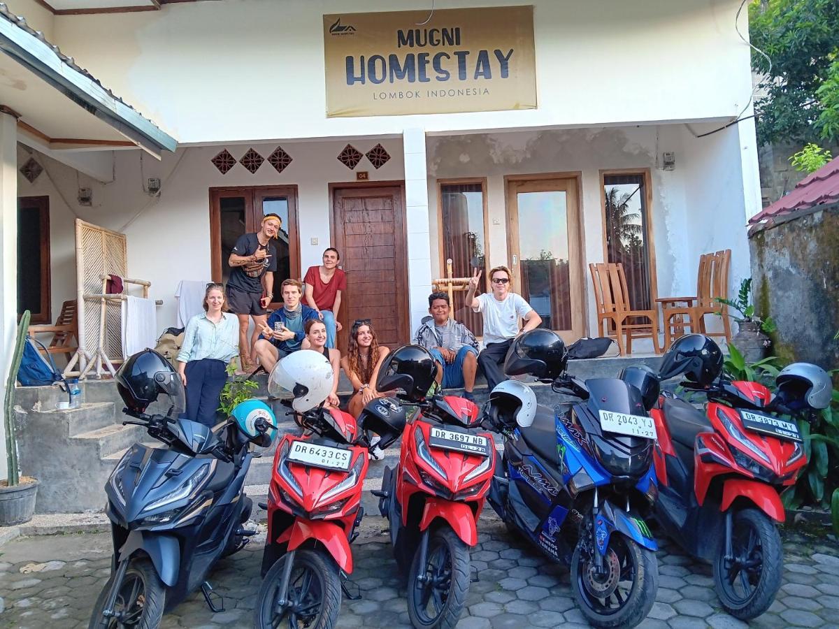 Mugeni Homestay Senggigi Exterior foto